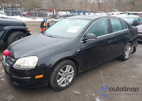 2007 Volkswagen Jetta Wolfsburg Edition z USA, uszkodzony, nr VIN 3VWEG71K37M141255